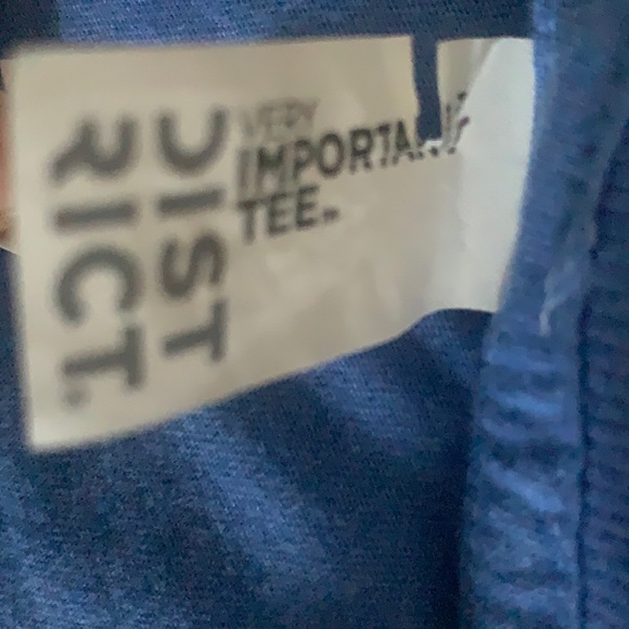 🔵Very Important Tee District - Top - Picture 9 of 11